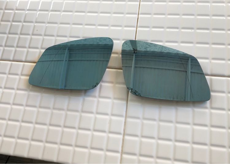 แผ่นกระจกข้าง BMW E60 รุ่น PreLCi และ LCi 520i 520D 525i 525ise 530i  ช่องลมกระจังหน้า E60 LCi รูปที่ 6