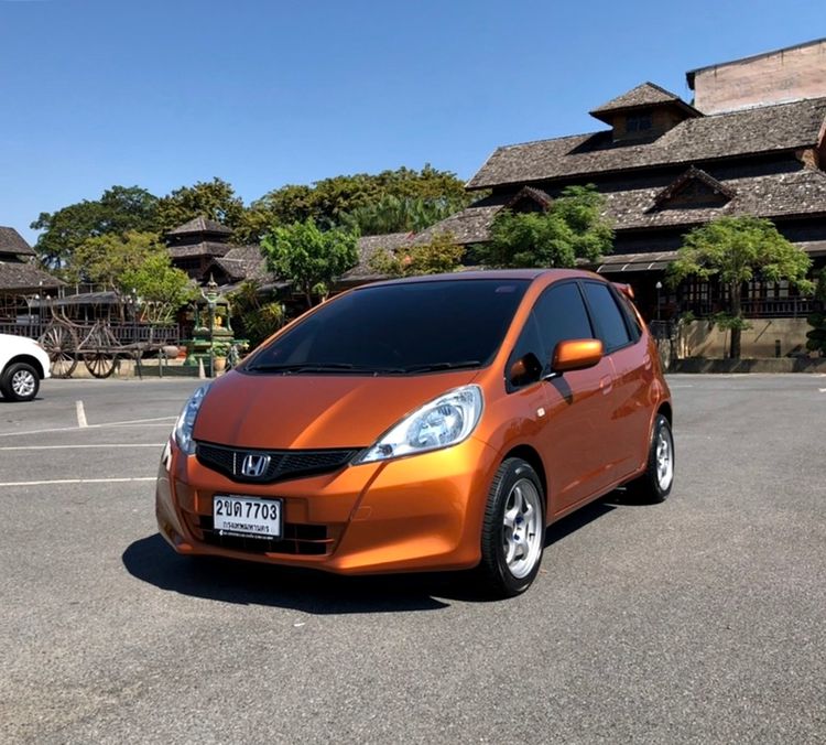 รถ Honda Jazz 1.5 V i-VTEC สี ส้ม