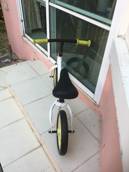 จักรยานทรงตัวเด็ก (Balance Bike) B-Twin รุ่น Run Ride สีขาวเหลือง ขนาด 10นิ้ว  รูปที่ 10