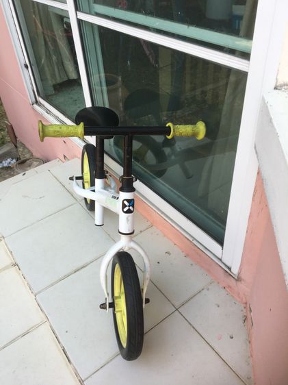 จักรยานทรงตัวเด็ก (Balance Bike) B-Twin รุ่น Run Ride สีขาวเหลือง ขนาด 10นิ้ว  รูปที่ 8