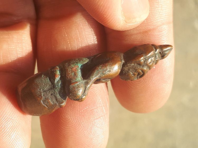 หล่อโบราณ พระชัยวัฒน์ ยุคต้นๆ เนื้อทองผสม ผิวสองสี ยุคเก่า สภาพแบบเดิมๆ แท้ เก่า ดูง่าย หายากมากๆ ไม่รู้ที่        พุทธคุณเน้นทางด้านเมตตามห รูปที่ 3