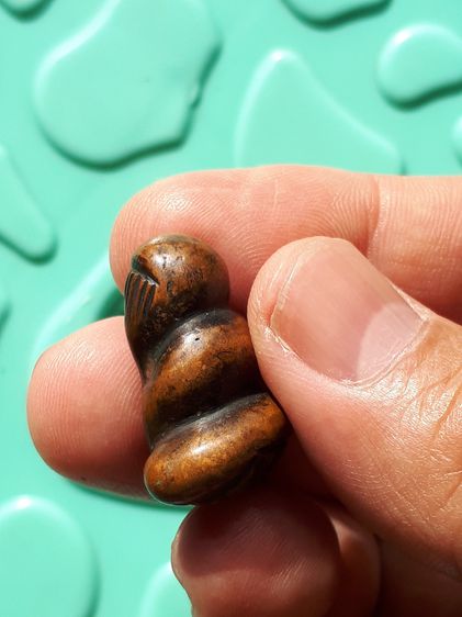 พระปิดตา พิมพ์เล็ก หลวงพ่อปล้อง วัดหลุมดิน ราชบุรี ปี 2483 เนื้อขันลงหิน ผิวสองสี สภาพเก่าเก็บ สวยสมบูณ์ หายากหาดูได้ยากกว่าเนื้อเมฆพัตร เก่ รูปที่ 4