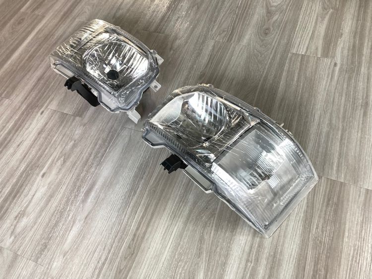 ไฟหน้า Toyota Hiace Commuter ของใหม่ โฉมปี 2014-2019 รุ่นสุดท้าย รูปที่ 11