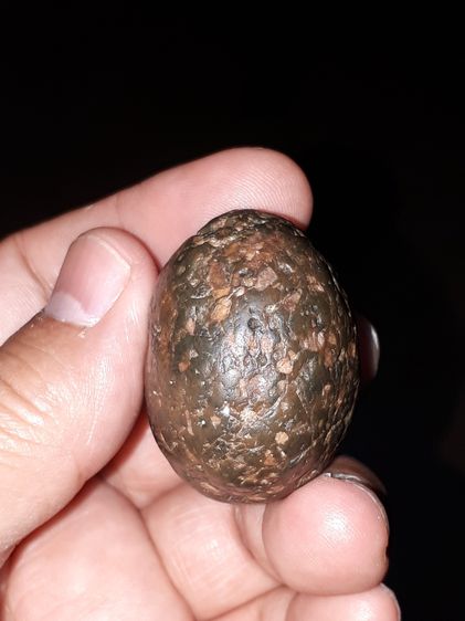 คตหิน ศักดิ์สิทธิ์ ลูกกลมมน เนื้อสีเขียวปนน้ำตาลอมแดง มีลวดลาย เป็นธรรมชาติสวยงาม เนื้อแห้ง แข็ง ผิวมัน ขนาดใหญ่ มีน้ำหนัก เก่า เนื้อแห้ง แข รูปที่ 5