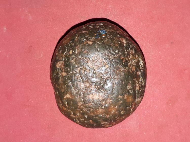 คตหิน ศักดิ์สิทธิ์ ลูกกลมมน เนื้อสีเขียวปนน้ำตาลอมแดง มีลวดลาย เป็นธรรมชาติสวยงาม เนื้อแห้ง แข็ง ผิวมัน ขนาดใหญ่ มีน้ำหนัก เก่า เนื้อแห้ง แข รูปที่ 8