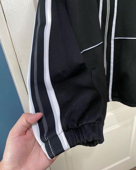 เสื้อวอร์มสีดำ Asics vintage  รูปที่ 4