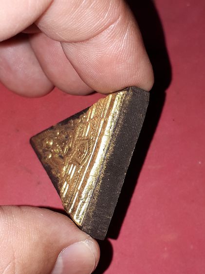 พระพุทธชินราช หลังภปร.เนื้อเงิน มีโค๊ต หมายเลข ๓๗๕๔ ปี 2548 เนื้อผง ผสมผงจิตรลดาและเส้นพระเจ้าในหลว พระสวย สมบูรณ์ แท้ หายาก พิธีใหญ่มากๆ พร รูปที่ 5