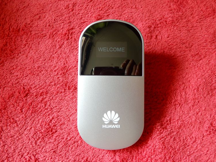 Huawei E586 3G Mobile HSPA+ 21Mbps UMTS WLAN MiFi Hotspot รูปที่ 1