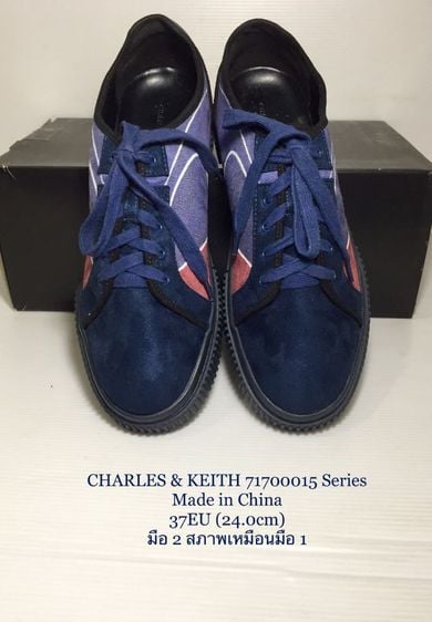 CHARLES AND KEITH Sneakers 37EU(24.0cm) ของแท้ มือ 2 สภาพเหมือนมือ 1, รองเท้า CHARLES AND KEITH กำมะหยี่ผสมหนัง พื้นเต็มเหมือนใหม่ สวยมาก