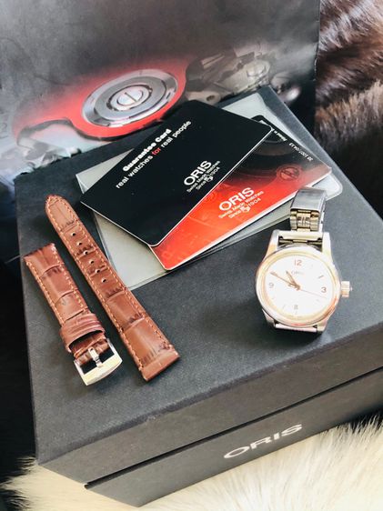 เงิน Sold Out ❌ นาฬิกาข้อมือ Oris Classic Date Women’s Watch ครบกล่อง สภาพสวย