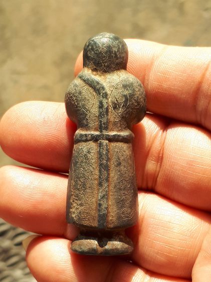 พระปิดตา จารมือทั้งองค์ หลวงปู่เทพโลกอุดร พิมพ์ยืน เนื้อตะกั่ว ขนาดพระ 1.5 x 5.5 ซม. จารเก่า คมลึก ด้วยลายมือสวยมาก ตะกั่วสีจืดแล้ว มีน้ำหนั รูปที่ 5