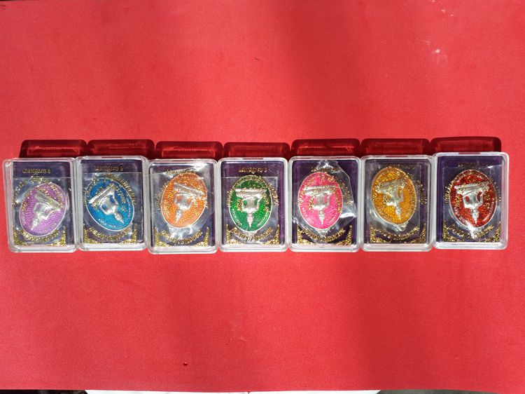 เหรียญ หลวงพ่อปลดหนี้ รุ่นสมปรารถนา มั่งมีศรีสุข วัดพระธาตุวาโย หมายเลขสวย เนื้อเงิน มี 7 สี ขนาดประมาณ​ 2.2x3.5 ซม. เหรียญมียิงเลเซอร์โค๊ต  รูปที่ 2