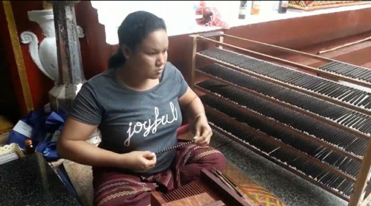 ประคำหลวงพ่ออุตตมะ  พร้อมเหรียญหลวงพ่ออุตตมะ สภาพสวย สมบูรณ์ เม็ดประคำทำจากผงมวลสาร รูปที่ 12