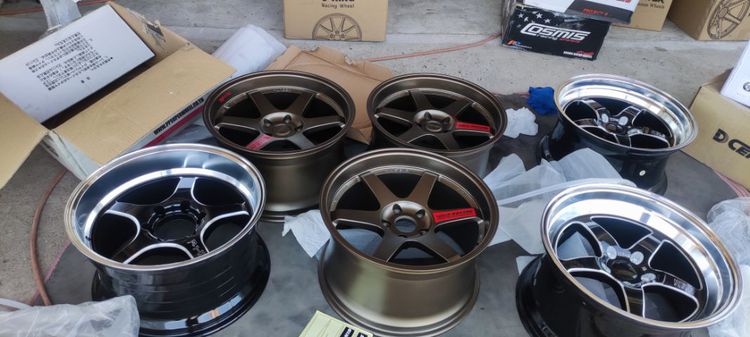 ซ่อมล้อ ล้อคด ล้อแตก ล้อดุ้ง ทำสี ปัดเงา คต ดุ้ง เชื่อมแตก  ปัดเงา เปลี่ยนสี ตีปลอกกันสั่น ทำ specer ทำ adaptor แปลงรู pcd ขาย ล้อแม็กซ์ ยาง รูปที่ 12