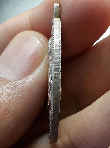 เหรียญหลวงปู่ทวดหลังหลวงพ่อคล้าย รูปที่ 3