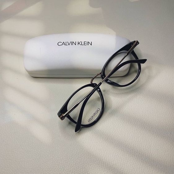 NEW Calvin Klein Eyeglasses  ขนาด 50mm. สีดำ มาพร้อมเคสจากแบรนด์ รูปที่ 3