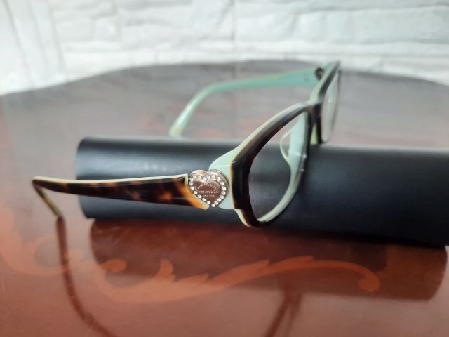 ขอขายกรอบแว่นตาของท่านหญิงของยี่ห้อ Tiffany and Co.รุ่น TF2065 made in Italy ของแท้100เปอร์เซ็นต์ขนาดแว่นตา 54-17-135mm รูปที่ 9