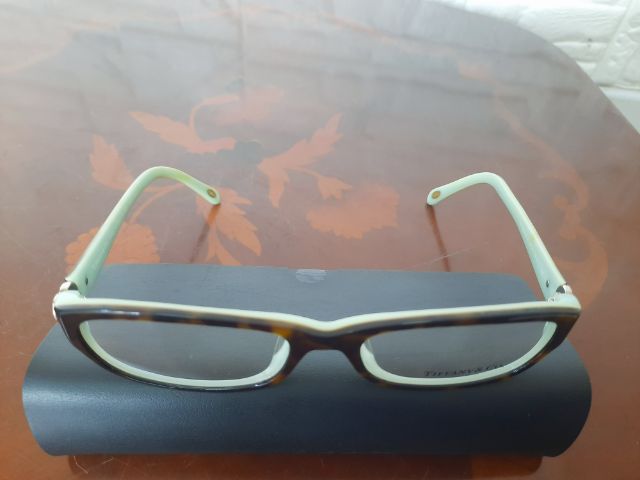 ขอขายกรอบแว่นตาของท่านหญิงของยี่ห้อ Tiffany and Co.รุ่น TF2065 made in Italy ของแท้100เปอร์เซ็นต์ขนาดแว่นตา 54-17-135mm รูปที่ 8