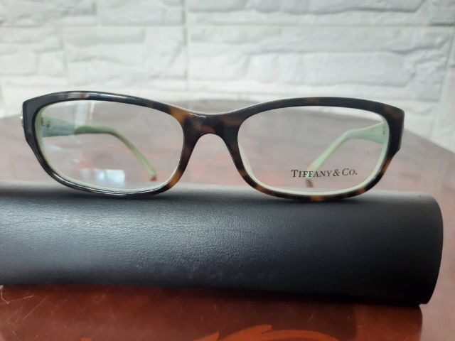 ขอขายกรอบแว่นตาของท่านหญิงของยี่ห้อ Tiffany and Co.รุ่น TF2065 made in Italy ของแท้100เปอร์เซ็นต์ขนาดแว่นตา 54-17-135mm รูปที่ 5