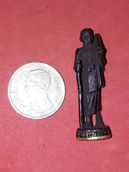 รูปหล่อพระสิวลี ก้นทองคำ ตอกโค็ดศาลา หลวงปู่ทิม ระยอง วัดละหารไร่ เนื้อโลหะ สูงประมาณ 3.8 ซม. สภาพสวยสมบูรณ์ เก่า แท้ แปลก หายาก รูปที่ 3