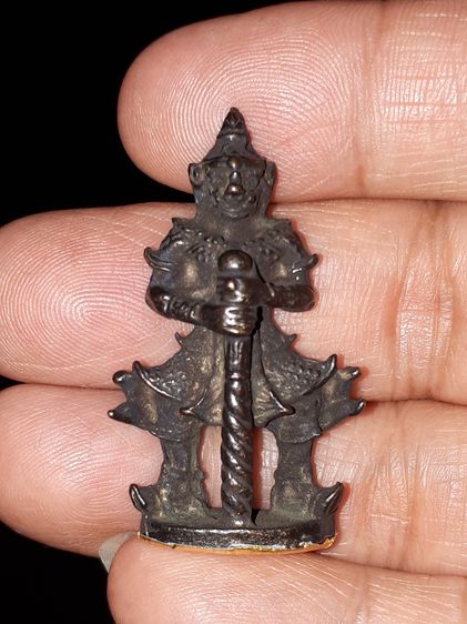 ท้าวเวสสุวรรณ ฐานทองคำ ตอกโค็ดศาลา 3 โค็ด หลวงปู่ทิม วัดละหารไร่ จังหวัดระยอง สภาพสวยสมบูรณ์ เก่า แท้ แปลก หายาก รูปที่ 4