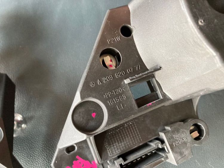 แผงวงจร ไฟท้าย ไฟเบรก CLK W209 ของแท้ Benz มือสอง สภาพดี  รูปที่ 8