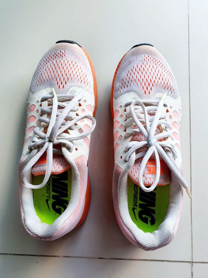 รองเท้า Nike รูปที่ 2