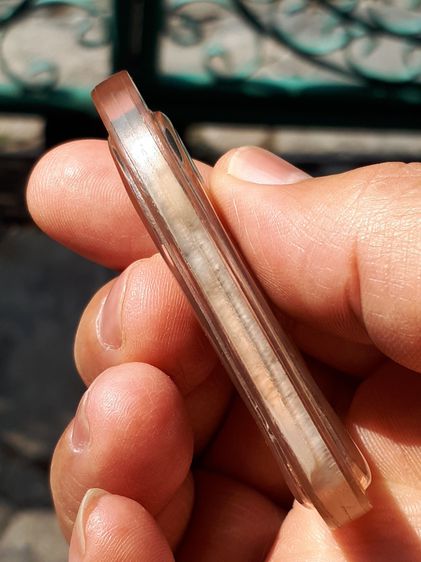 พระสรรค์ลีลายืน เนื้อดินเผา กรุท้ายย่าน ชัยนาท ขนาดองค์พระ 20x54x7มม. สภาพสวย เก่า แท้ หายาก พร้อมเลี่ยม+สายสิญจน์      พระสรรค์ลีลา เป็นพระ รูปที่ 3