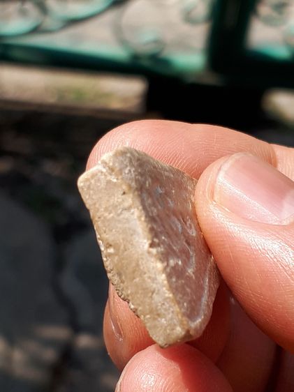 พระพุทโธน้อย คุณแม่บุญเรือน โตงบุญเติม เนื้อขาวผงพุทธคุณ วัดสารนารถธรรมาราม จ.ระยอง ปี 2494 มวลสารชัดเจน ด้านหลังมีรอยกดพิมพ์อย่างสวย เป็นธร รูปที่ 4