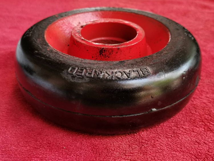 (89) ล้อยางหล่อติดเหล็กตัน BIack Red ขนาด 6X2 นิ้ว รูปที่ 2