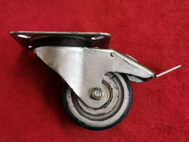 (92) ลูกล้อยูรีเทน แป้นหมุน มีเบรค 3 นิ้ว ม้าทอง รุ่นลูกปืน รูปที่ 3