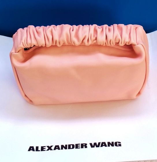 กระเป๋าถือสตรี Alexander Wang ของแท้ มือสองไม่ได่ใช้ รูปที่ 2