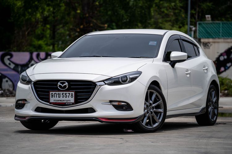 Mazda Mazda3 2019 2.0 S Sports Sedan เบนซิน เกียร์อัตโนมัติ ขาว