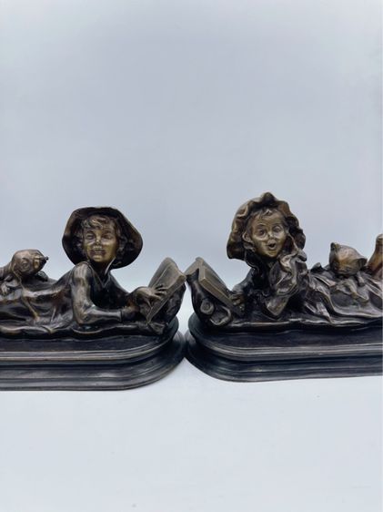 Boy and Girl Plays With His Little Dog and Her Little Cat Bronze Statue  รูปที่ 8