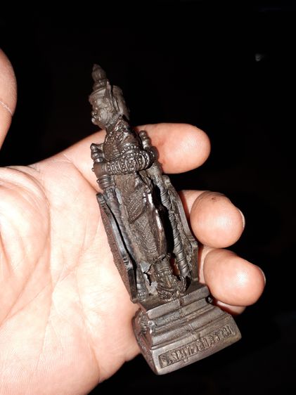 รูปหล่อองค์บูชา ท้าวเวสสุวรรณ พิมพ์สองหน้า หน้ายักษ์+หน้าเทพ ที่ฐานตอกโค็ด หลวงพ่อเนื่อง วัดจุฬามณี จังหวัดสมุทรสงคราม ขนาดตั้งบูชาสูง 10 ซม รูปที่ 9