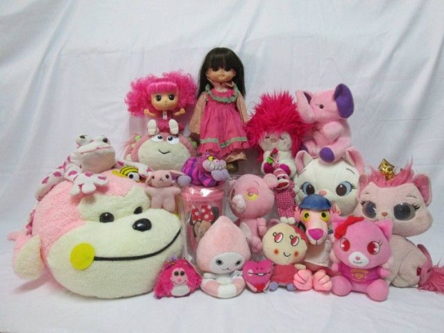 PINK PANTHER MONSTAZ MARIE AND VINTAGE DOLL PINK THEME TWENTY DOLLS COLLECTION 


 รูปที่ 1
