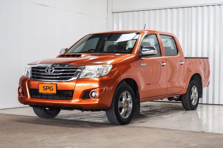 รถ Toyota Hilux Vigo 2.5 G สี ส้ม