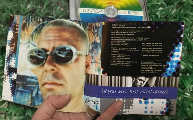 CD ซีดีเพลงสากล สภาพดี หายาก น่าสะสม🎉🎉  U2 PoP  ปกสวยมากกก แผ่นสวย ใครหาอยู่ รีบจักไปน๊าา รูปที่ 7