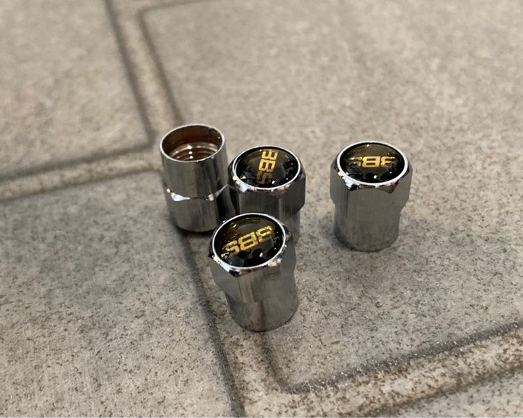 ฝาล้อ BBS ขนาดหน้ากว้าง 68 mm. ขาใน 55 mm. มี 2 แบบครับ รูปที่ 10