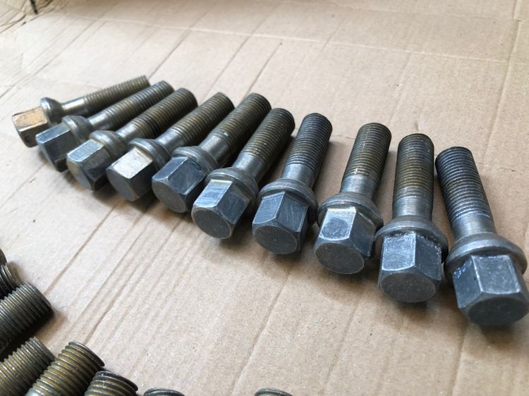 น๊อตล้อ AUDI TT มือสอง สภาพดี 20 ตัว รูปที่ 5