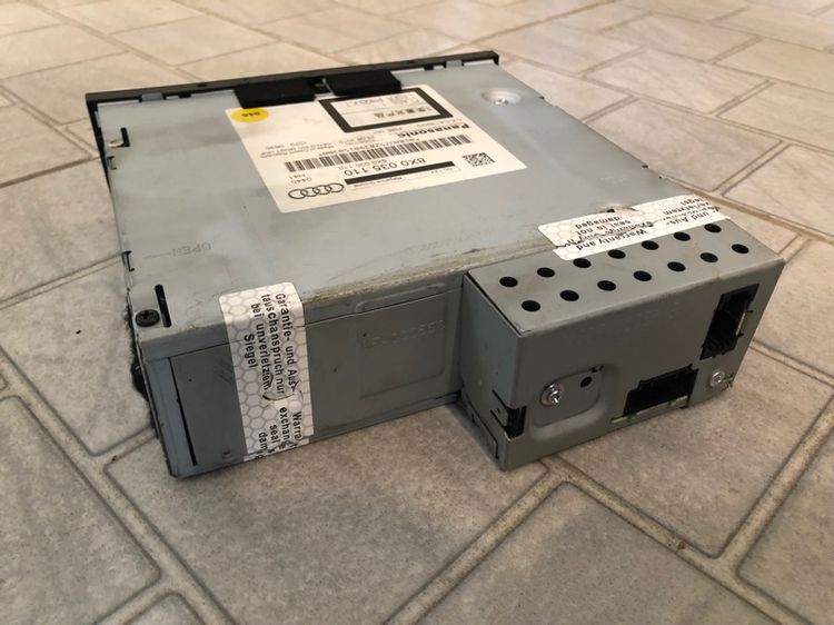 ตู้ CD MP3 6 แผ่น AUDI มือสอง Part no. CFA00056C รุ่นปี 2010 รูปที่ 9