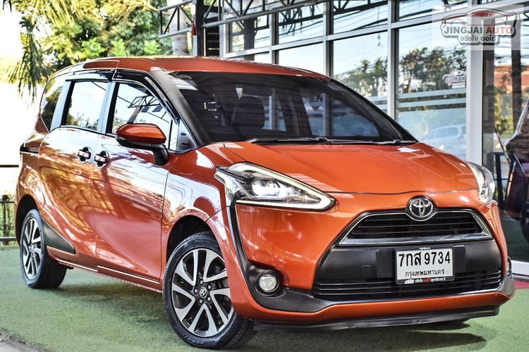Toyota​ Sienta 1.5V ตัวTop ปี2018 สี Orange Metallic