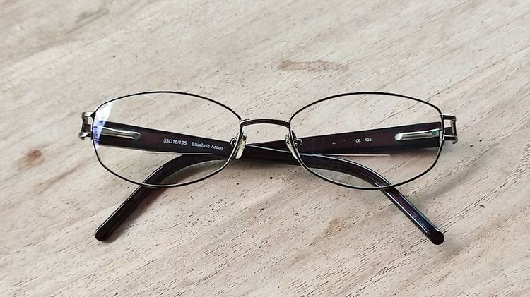 Elizabeth Arden vintage eyeglasses size 53-16-135mm Full Rim กรอบแว่นของแท้มือสอง งานวินเทจหายาก ทรงสวย วัสดุจับแล้วรู้เลยว่ามีราคา รูปที่ 1