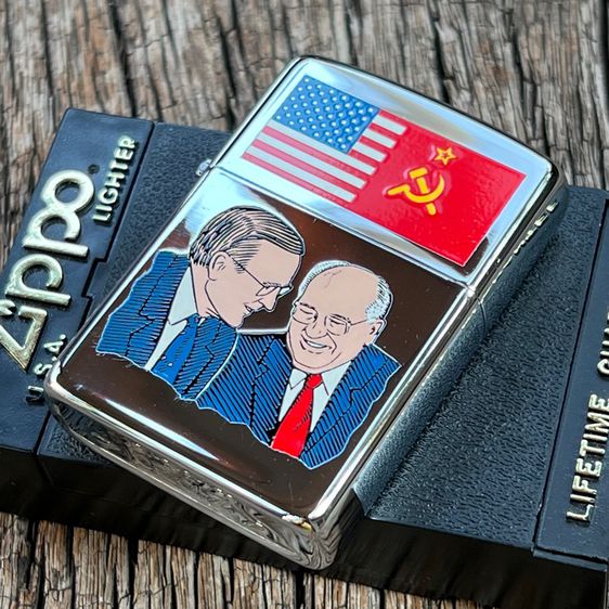 Vintage 1990 Zippo USA - USSR รูปที่ 3