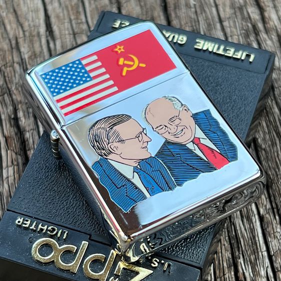 Vintage 1990 Zippo USA - USSR รูปที่ 4