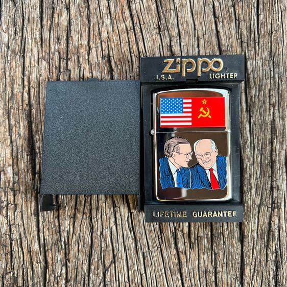 Vintage 1990 Zippo USA - USSR รูปที่ 1