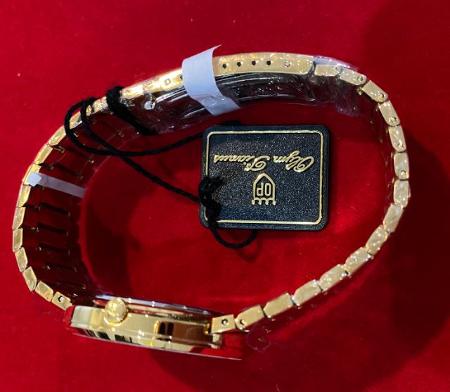 นาฬิกา​ Olym sport master  ของแท้​ บางสายทองกระจกกันรอย​ แซพฟราย​แท้​ 40มม.​ กล่องใบครบ​ สวยมาก​ ส่งฟรี รูปที่ 3