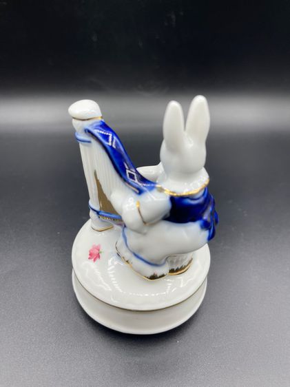 กล่องดนตรีกระต่ายน้อยเล่นดนตรี Blue Velvet  made in Japan  รูปที่ 3