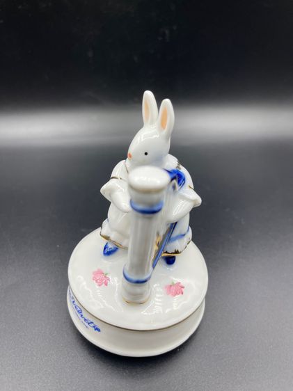 กล่องดนตรีกระต่ายน้อยเล่นดนตรี Blue Velvet  made in Japan  รูปที่ 4