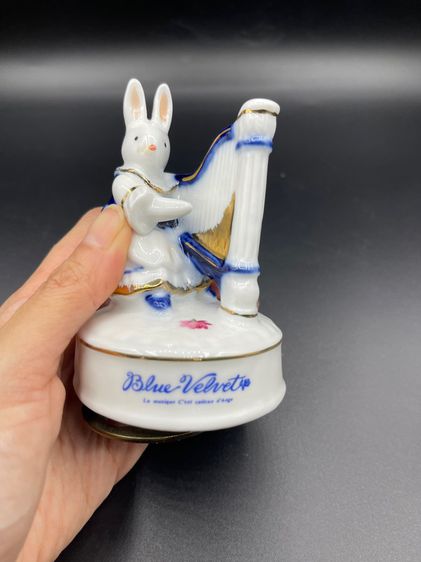 กล่องดนตรีกระต่ายน้อยเล่นดนตรี Blue Velvet  made in Japan  รูปที่ 5